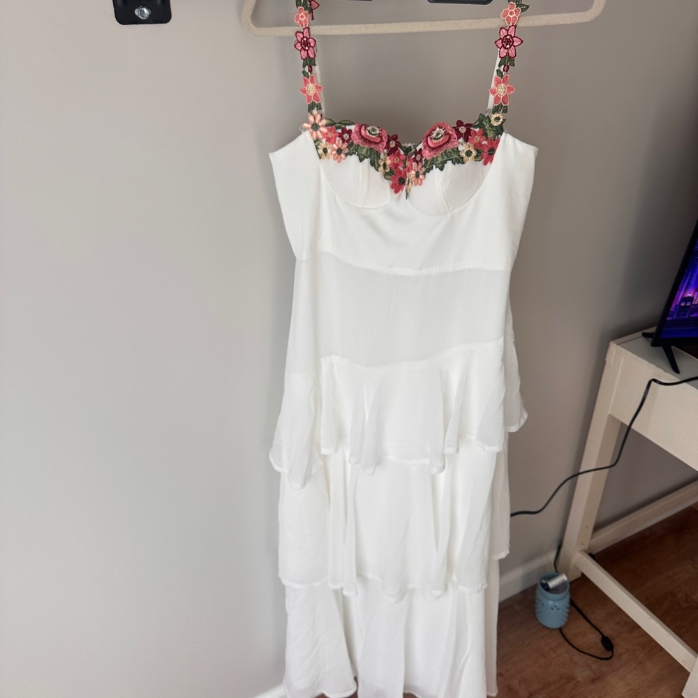 Selfie Leslie White Maxi Dress with Floral Straps NWT